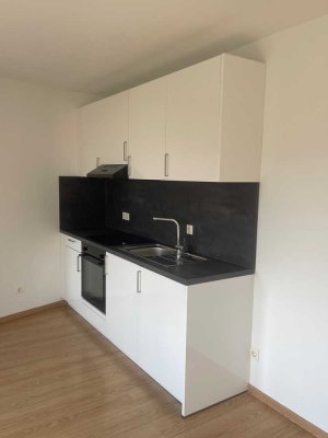 Sonniges 1-Zimmer -Appartement mit neuer Einbauküche  direkt gegenüber dem KIT mit  Aufzug
