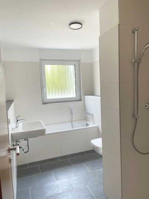 Smartes hocheffizientes 40 Plus-Haus mit Garten im Grünen