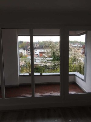 Gepflegte Wohnung mit drei Zimmern und Balkon in Herzogenrath