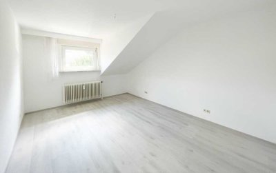 Helle 3-Zimmer-Dachgeschosswohnung in kleiner Einheit!