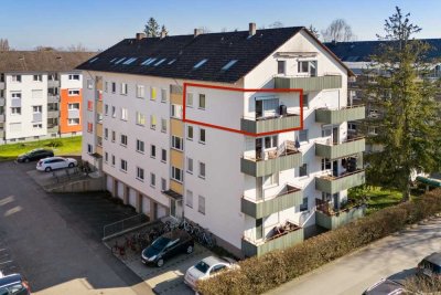 Helle 1-Zimmer-Wohnung mit sonnigem Balkon an zentraler Lage.