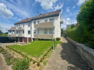 Charmante 1-Zimmer DG Wohnung mit neuer Einbauküche in Remseck-Hochberg