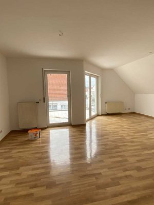 Einzigartige Maisonette-Wohnung (4 Zimmer mit Balkon)