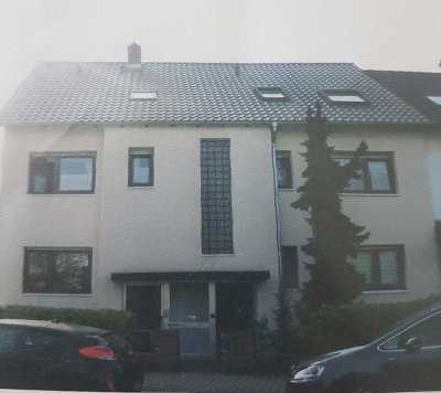 Schöne, geräumige drei Zimmer Wohnung in Mannheim, Sandhofen