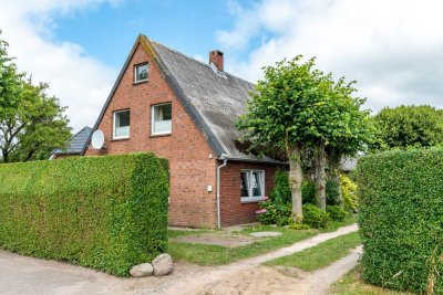 Wohnhaus mit 2 Wohneinheiten in ruhiger Dorflage von Midlum sucht neue Liebhaber