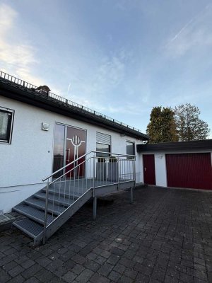 Gepflegtes 6-Zimmer Haus mit Garage in Tiefenbach