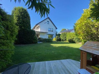 Lichtdurchflutetes, freistehendes Einfamilienhaus in TOP-Lage von Ratingen-Lintorf!