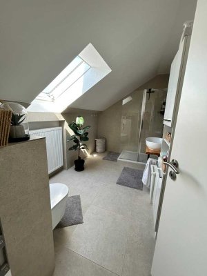 Schöne 2,5-Zimmer-Dachgeschosswohnung mit Balkon in Versmold