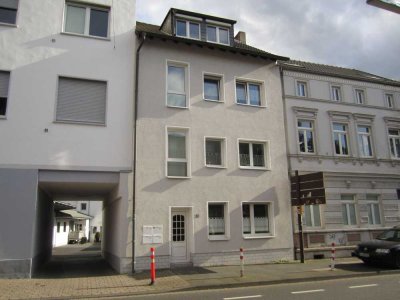 Siegburg-Zentrum: 2-Zimmerwohnung im EG mit Südbalkon