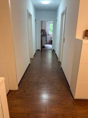 Großzügige 4-Zimmer-Wohnung mit Balkon