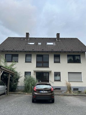 Geschmackvolle 1-Raum-DG-Wohnung in Niederkassel neu renoviert