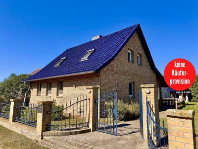 HORN IMMOBILIEN ++ Rossow bei Löcknitz, Einfamilienhaus  mit großer Garage