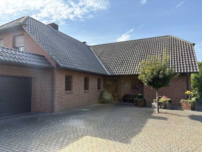 ** Einfamilienhaus 7 Zimmer 3 Bäder