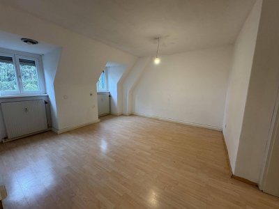 Attraktive Dachgeschosswohnung in Linz – Perfekt als Anlageobjekt