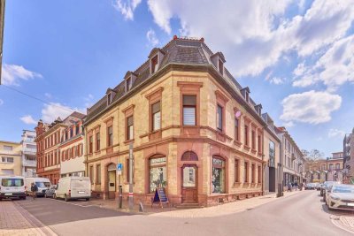 Gepflegtes Mehrfamilienhaus -voll vermietet - 4 x Wohnung, 1 x Gewerbe -Zentrumslage