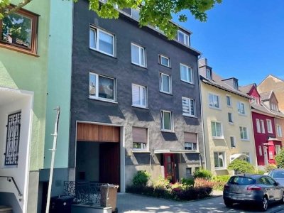Tolles MFH im gepflegten Zustand ! Großes Grundstück mit zusätzlichem Gewerbetrakt im Innenhof