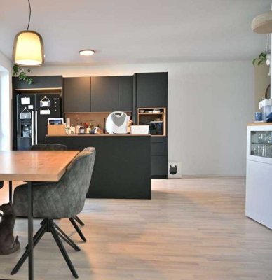 Ansprechende und modernisierte 2-Raum-Wohnung mit EBK in Treuchtlingen