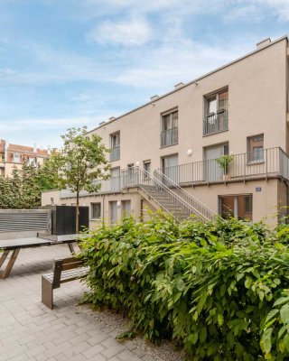 Neuwertige Wohnung mit drei Zimmern sowie Balkon und EBK in Nürnberg