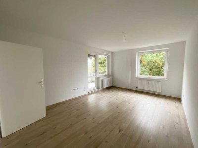 Renovierte 3-Zimmer-Wohnung mit neuem Bad, Balkon und Fahrstuhl!