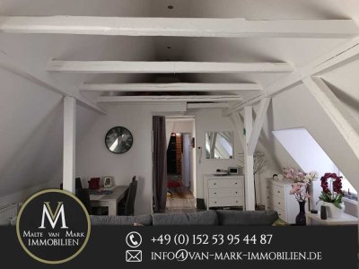 wunderschöne Dachgeschosswohnung mit 3 Zimmern , 2 Bädern  in Klein Faldern