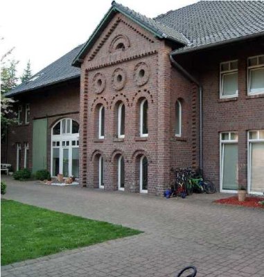 1,5 Zimmerdachgeschoßwohnung in zentraler Lage von Grevenbroich