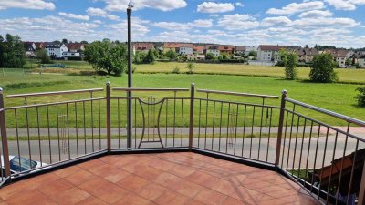 Helle 3-Zimmer-Wohnung mit Balkon in Veitsbronn (1. OG)