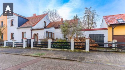 Hinten raus wird’s paradiesisch – Doppelhaushälfte mit Garten-Oase in Bernburg