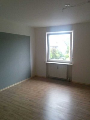 Freundliche 2,5-Raum-Erdgeschosswohnung mit EBK und Terrasse in Niedernhall