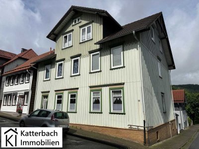 Großes Mehrfamilienhaus mit 3 Wohneinheiten und Garage in Lautenthal