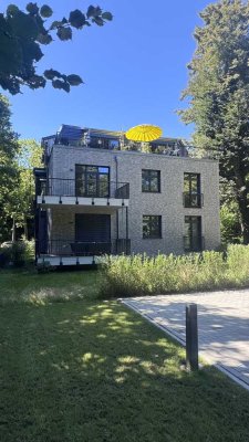 Moderne 4-Zimmer-Wohnung mit Balkon & Garten in Hamburg