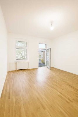 Wunderschöne 2 Zimmerwohnung direkt an der Schloßstraße