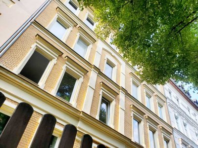 Drei große Zimmer mit hübschem Laminatboden!