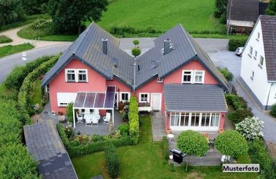 Einfamilien-Doppelhaushälfte mit Holzcarport - provisionsfrei