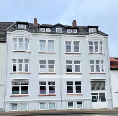 Wohnen mit Charakter: Charmante 3-Zimmer Altbauwohnung nahe Schlei