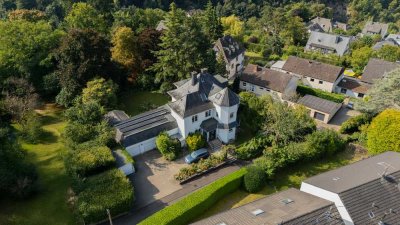 Exklusives Anwesen mit parkähnlichem Grundstück, Weitblick und flexiblen Nutzungsmöglichkeiten
