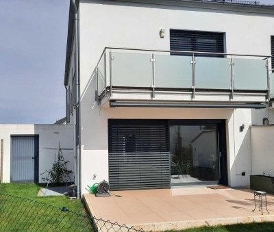 MODERNE DHH - ZENTRAL und RUHIG