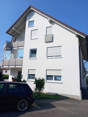 Freundliche, gepflegte 2,5-Zimmer-Erdgeschosswohnung in Illertissen-Au