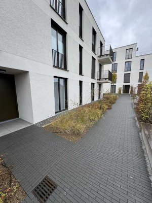 Attraktive EG Wohnung mit 135 qm Gartenanteil zur ausschließlich privaten Nutzung