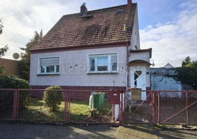 Einfamilienhaus mit großem Grundstück in Leipzig-Seehausen – renovierungsbedürftig mit Potenzial