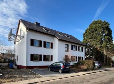 Dach, Fassade & Fenster neu – 3-Zimmer-Wohnung mit Balkon zur individuellen Renovierung