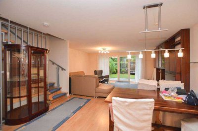 Langenhorn-Heidberg-Village: Modernes "Haus im Haus" mit Niedrigenergie, Sonnenterrasse u. Garten..!