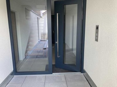 Freundliche 3,5-Zimmer-Wohnung mit gehobener Innenausstattung mit Balkon und EBK in Westerheim