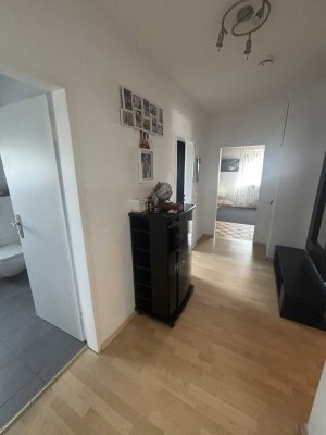 myHome-Immobilien / Supergünstige, ruhige 3 Zi-DG Wohnung + Einbauküche + Gartenmitbenutzung