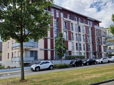 Schöne zentrale Whng. mit hochw. Küche
