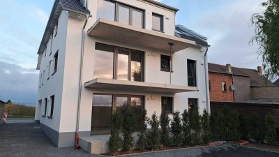 Elegante, sehr helle und freundliche Neubauwohnung- 3-Zimmer mit Balkon im 1. OG in Alfter, Bahnnähe