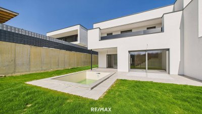 Doppelhaushälfte mit Pool und Klimaanlage