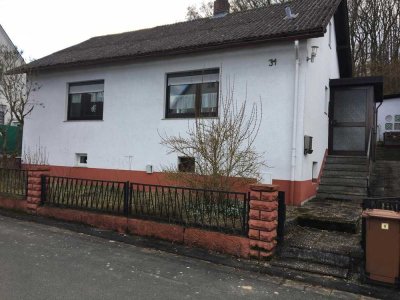 Günstiges 4-Zimmer-Einfamilienhaus in Braunfels