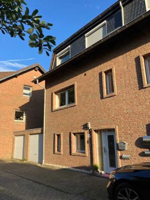 Großzügige Doppelhaushälfte in Stolberg-Zweifall mit viel Natur im Umfeld
