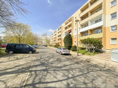 ! Erstbezug nach Sanierung - es bleiben keine Wünsche offen ! ab Februar 2026