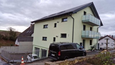 Luxuriöse 3-Zimmer Dachgeschosswohnung in Hardthausen am Kocher